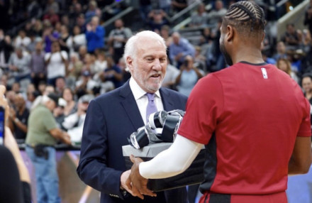 草地赛场对 草地赛场对